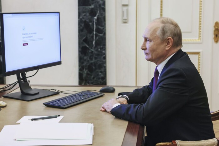 Путін узяв участь у виборах не виходячи з Кремля 