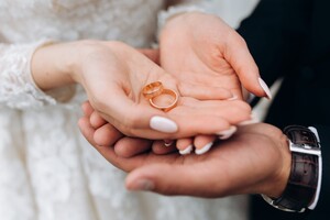 Українці менше одружуються та частіше розлучаються: в чому причина