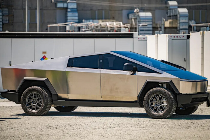 Tesla разрабатывает свой «следующий автомобиль за $25 тыс.» в стилистике Cybertruck