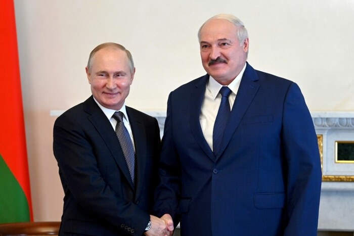 Лукашенко полетів на зустріч із Путіним