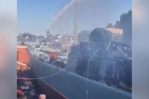 Удар по кораблю «Мінськ» у Севастополі: з'явилося перше відео пошкодженого судна