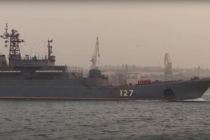 ЗСУ розповіли, що залишилося від двох ворожих кораблів у Криму