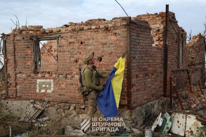 ЗСУ підняли український прапор над деокупованою Андріївкою (відео)