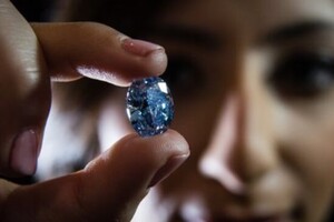 Індія відмовилась від алмазної сировини з країни-агресора
