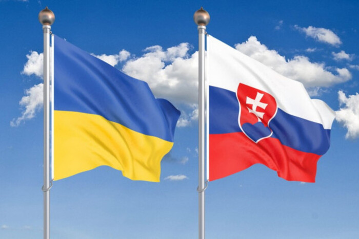 Словакия согласилась отменить запрет на импорт украинского зерна