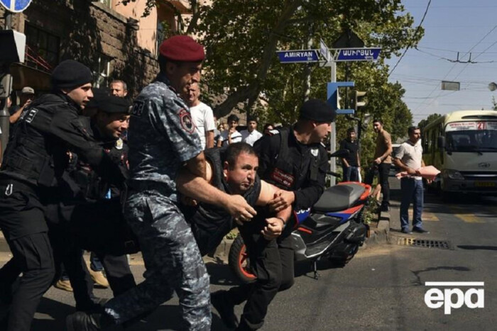 Опозиція Вірменії оголосила «акції непокори»