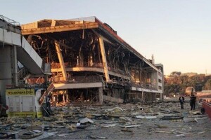 Ракетний удар по Одесі: зруйновано морський вокзал (фото, відео)