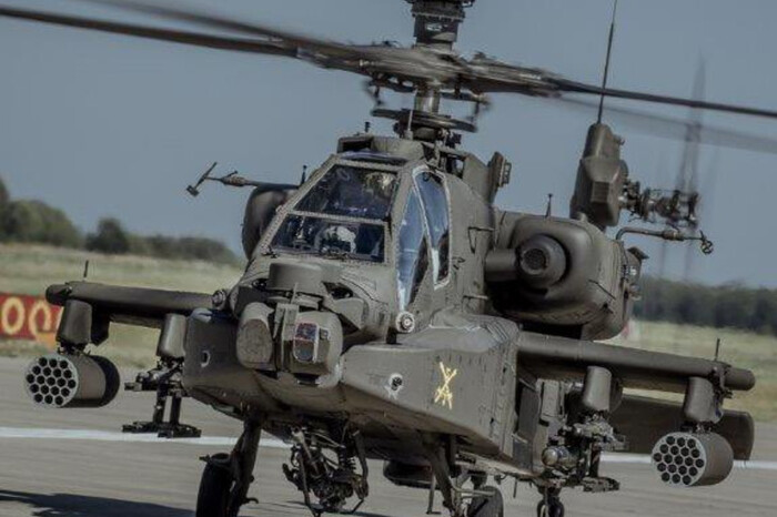 Польща підписала угоду про купівлю американських вертольотів Apache