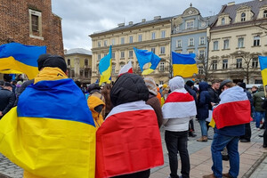 Польща зацікавлена поглинути українських біженців 