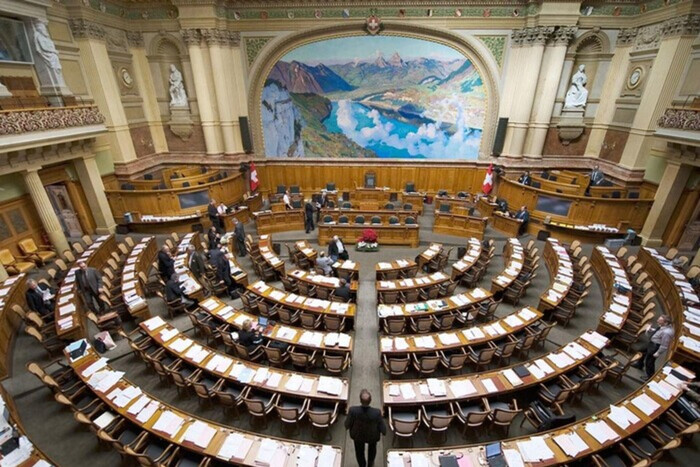 Парламент Швейцарии изменил решение о реэкспорте оружия в Украину