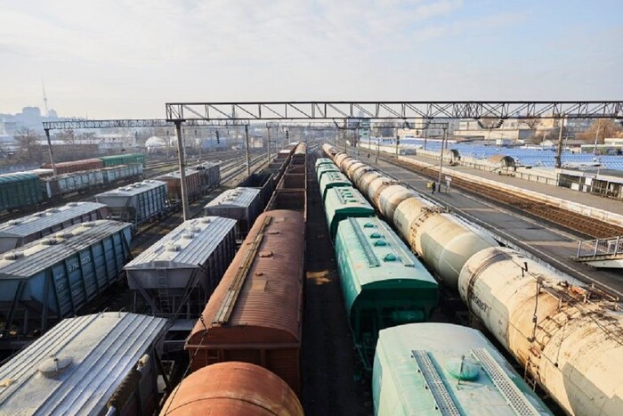 Експерт оцінив наслідки підвищення тарифів на вантажні залізничні перевезення