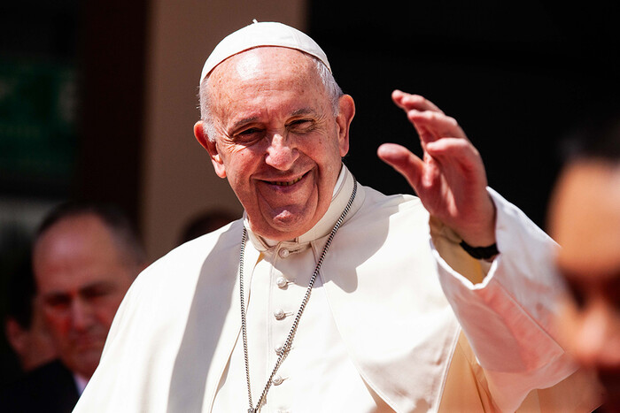 Папа Римський припустив можливість благословення гомосексуальних пар