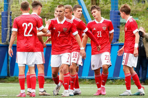 ФІФА дозволила російським командам U-17 змагатись у світовому футболі   