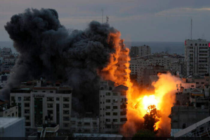 Армія Ізраїлю вдарила по штаб-квартирі ХАМАСу: подробиці авіаударів