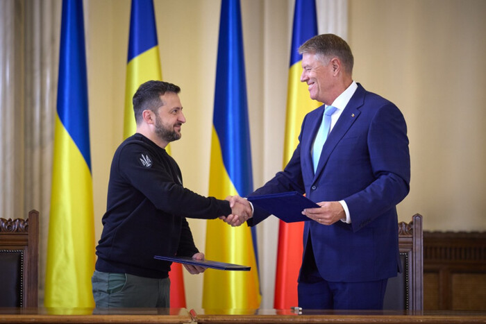 Зеленский после переговоров в Румынии анонсировал хорошие новости по артиллерии и ПВО