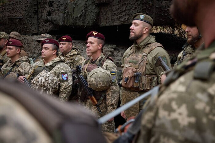 Украина хочет к 2026 году научить военных свободно владеть английским