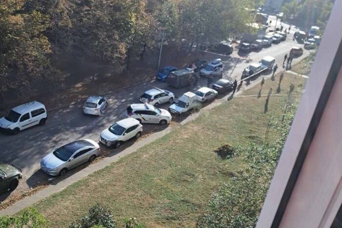 На блокпосту в Києві сталася стрілянина