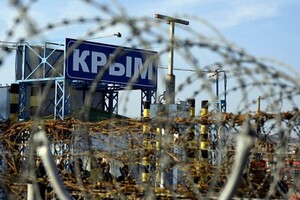Окупанти намагаються утримати контроль над Кримом