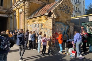 Акція біля дому Сікорського: активісти вимагають повернути історичну будівлю громаді 