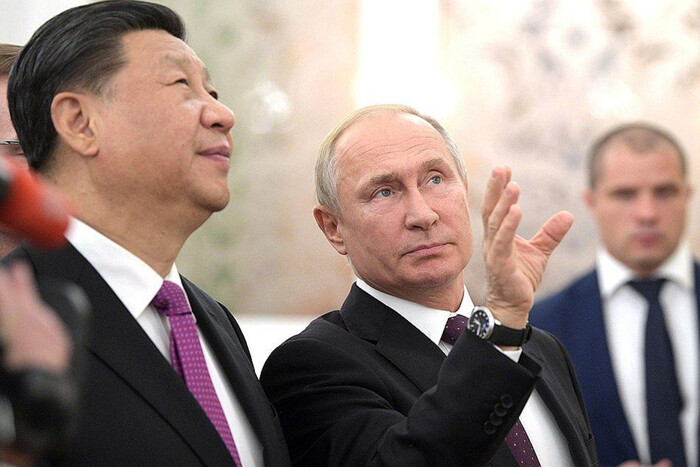 Путин перед визитом в Китай расхвалил Си Цзиньпина