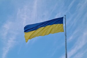 У Литві затримали чотирьох осіб, які осквернили український прапор