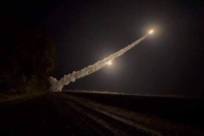Залужний показав, як ЗСУ запускали ракети Atacms (відео)