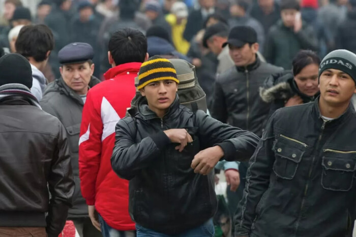 Росія пропонує позбавляти мігрантів громадянства за відмову воювати проти України