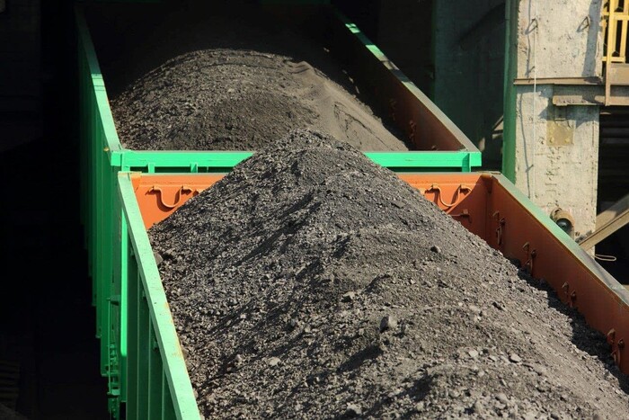 ДТЕК імпортував перші 40 тис. тонн вугілля для стабільного проходження зими