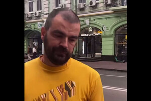Таксист, який відмовився обслуговувати пасажирів українсько