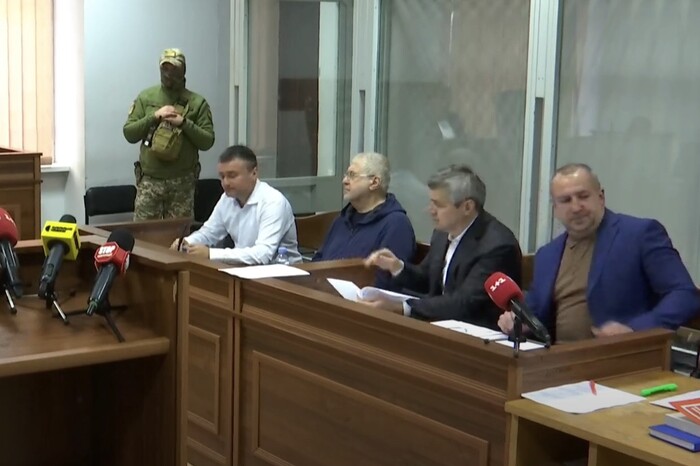 Коломойський знову прибув до суду (відео)