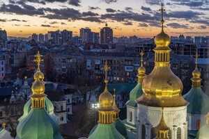 Ми маємо переусвідомити себе як містичне осереддя Східної Європи, а не вічну колонію-жертву підступних росіян...