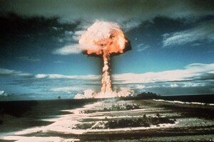 Онука Хрущова заявила про потужнішу за Карибську кризу ядерну загрозу