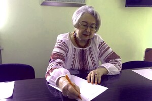 Львівська лікарка писала диктанти і стала рекордсменкою України
