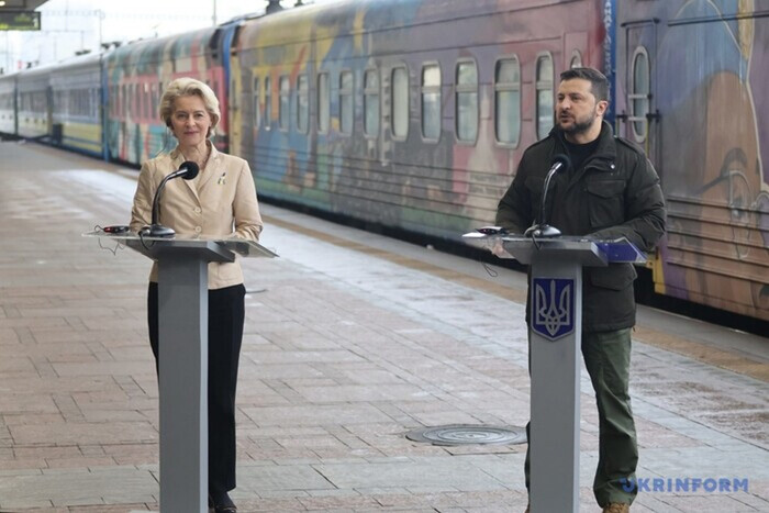 Зеленский и Урсула фон дер Ляйен приняли участие в торжествах на вокзале