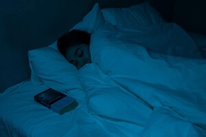 Скільки годин потрібно спати: науковці розвінчали популярний міф