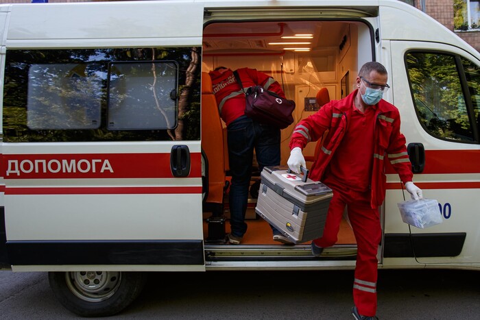 Нардепи пропонують посилити покарання за напад на медиків і рятувальників