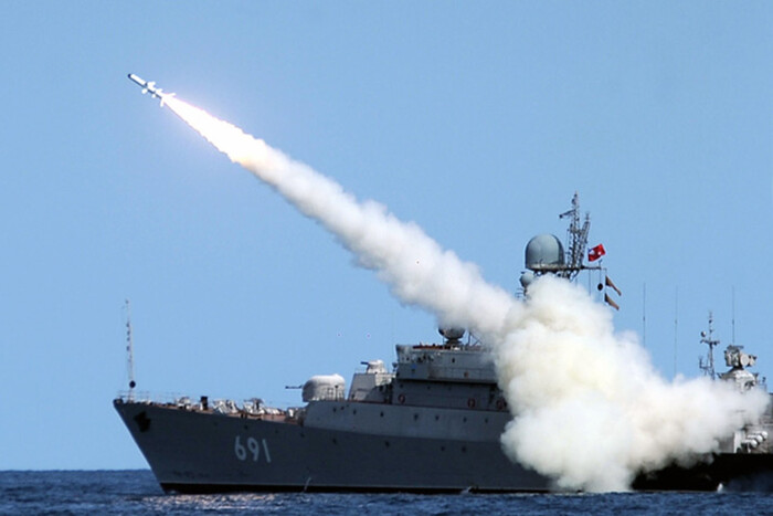 Россия стягивает в Черное море ракетоносители: сколько «Калибров» наготове