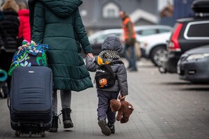 Євросоюз продовжив пільги українським біженцям до 2025 року