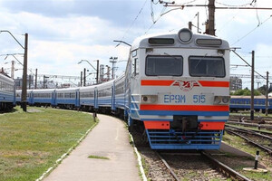 У Київській області підлітки розгромили вагон потяга