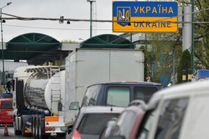 Як працює єдиний пункт пропуску між Україною та РФ (відео)