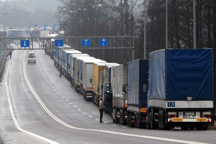 Страйк перевізників на польсько-українському кордоні: спливли неочікувані факти про водіїв 