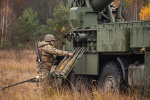Українські захисники завдають потужних ударів по окупантах