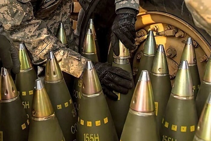 Євросоюз, ймовірно, не встигне надати Україні обіцяний 1 млн снарядів – Bloomberg