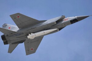 Окупанти почали відпрацьовувати дозаправку МігГ-31 у повітрі