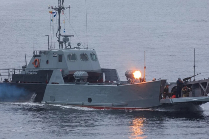 Російські десантні катери, уражені Силами оборони у Криму, пішли на дно – розвідка