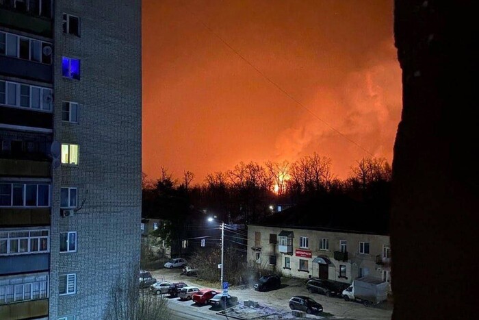 ЗМІ розкрили, хто влаштував нічну «бавовну» на заводах у Росії