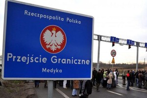 Протести перевізників: Польща збирається заблокувати перехід у Медиці