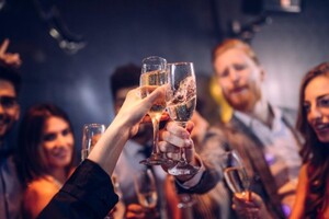 Як новорічні вечірки впливають на працівників: дослідження виявило цікаві факти