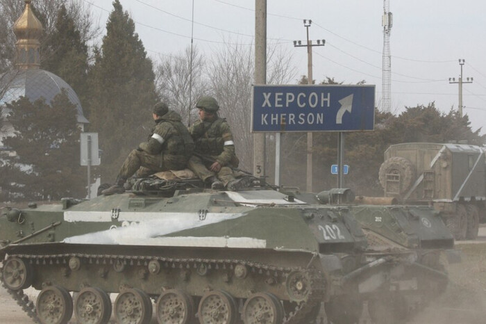 Росія перекидає військову техніку із Криму в Херсонську область: причина