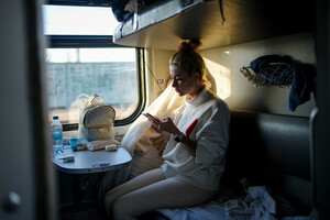 Вісім поїздів із жіночими купе вже вийшли в рейс